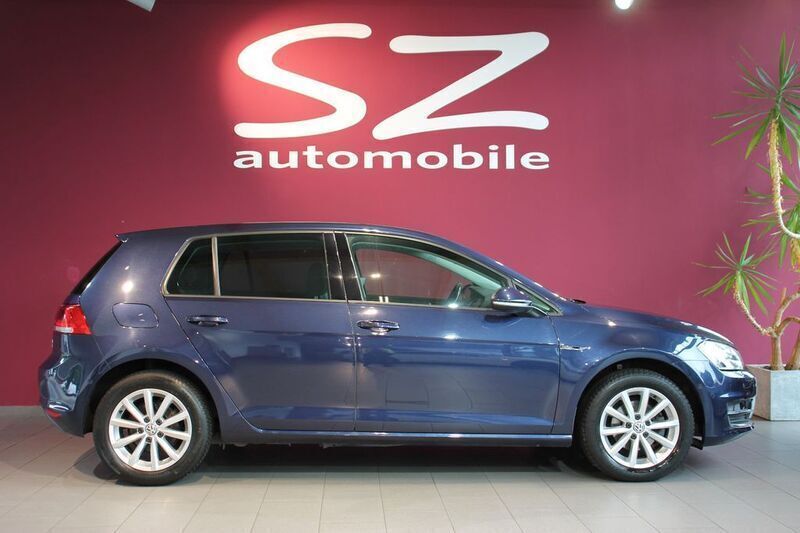Blau Gebraucht 2016 VW Golf VII Comfortline Limousine | 10.200 € (Guter Preis) - Bild 1/4
