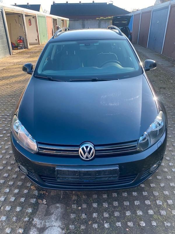 Gebraucht VW Golf VI 105 PS (77 kW) 2010 Schwarz Kleinwagen