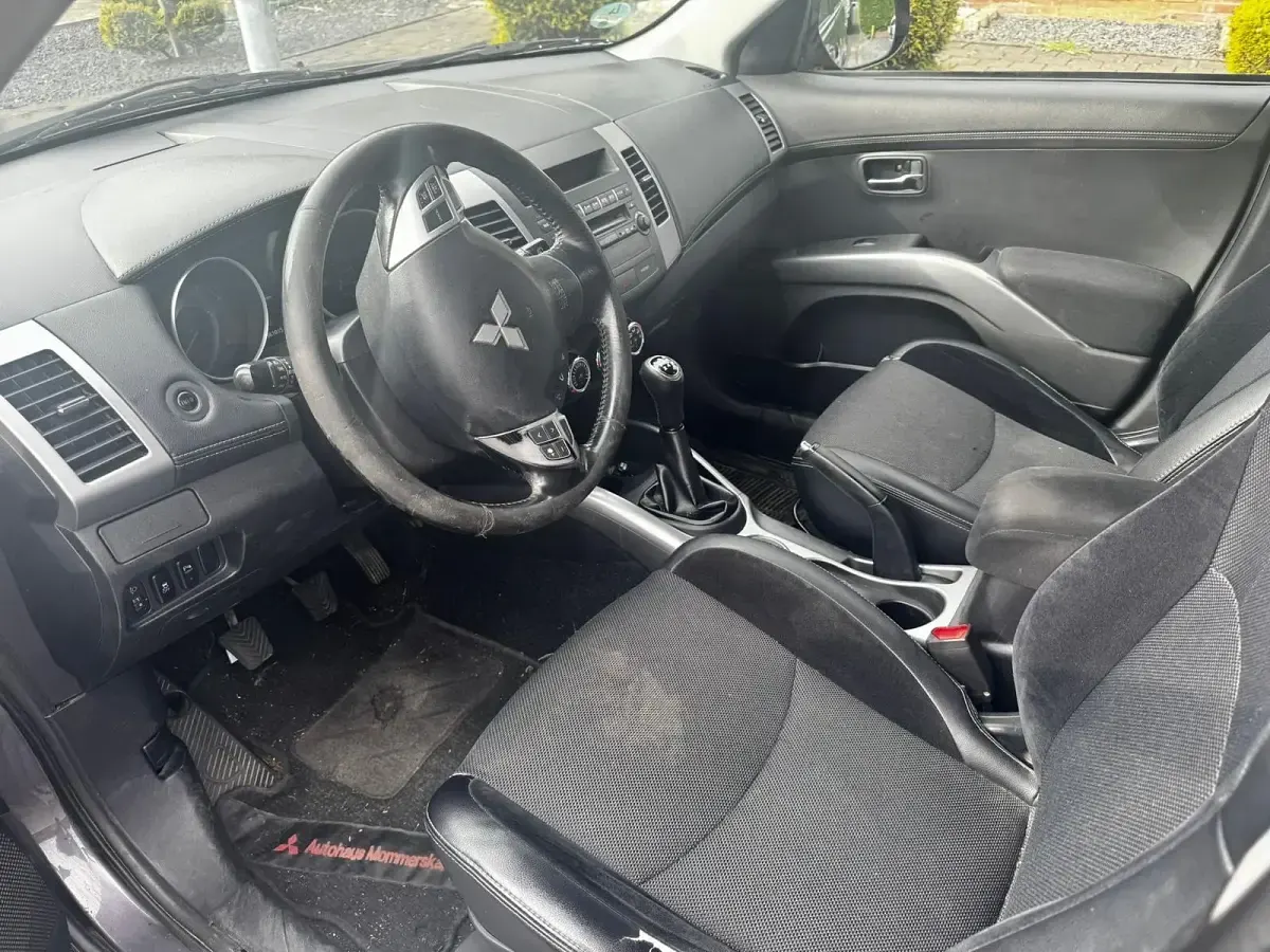 Używany Mitsubishi Outlander 147 KM (108 kW) 2010 SUV