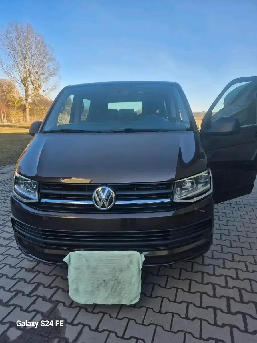 Gebraucht VW Multivan 150 PS (110 kW) 2015 Braun Van / Kleinbus