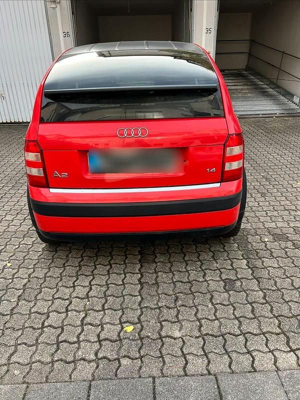 Gebraucht Audi A2 55 PS (40 kW) 2003 Rot Kleinwagen