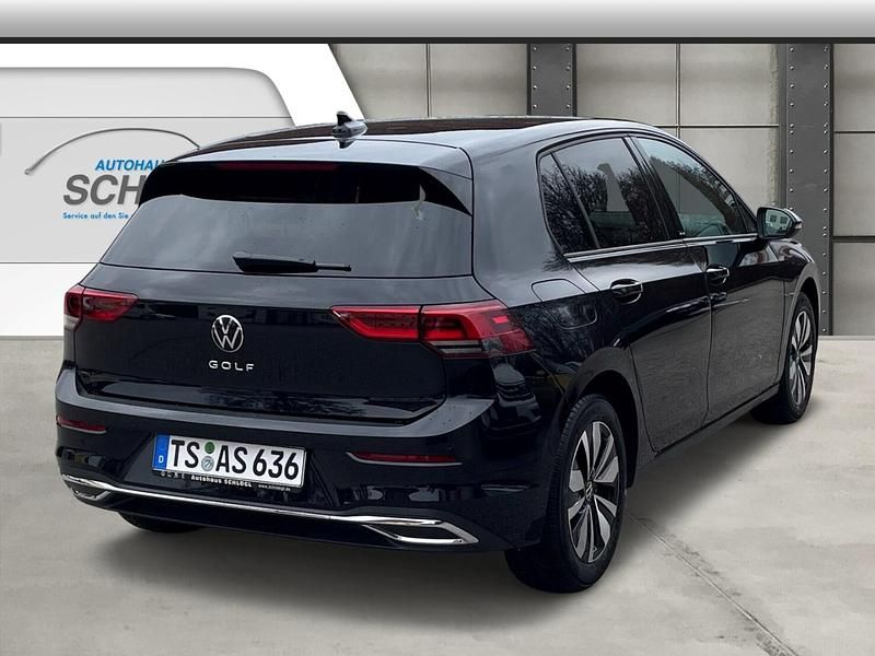 Gebraucht VW Golf VIII Move 150 PS (110 kW) 2023 Deep black perleffekt Limousine