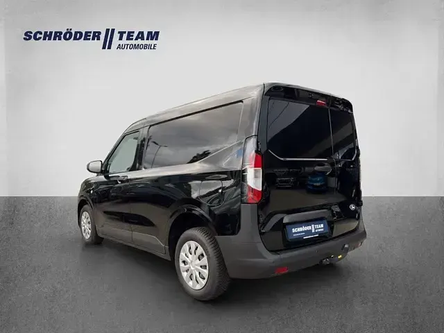Neu Ford Transit Courier Trend 125 PS (91 kW) 2026 Schwarz Van