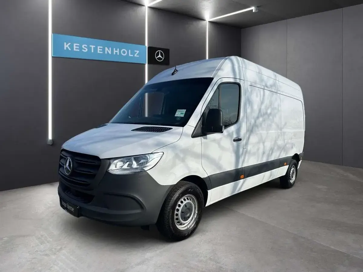 Używany Mercedes Sprinter 85 kW (116 KM) 2022 Biały Van