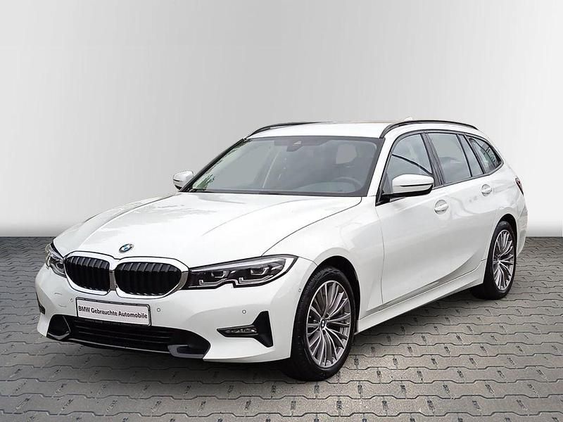 Gebraucht BMW 320 Sport Line 190 PS (139 kW) 2022 Weiss Kombi