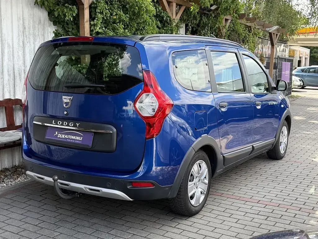 Gebraucht Dacia Lodgy Stepway 131 PS (96 kW) 2021 Blau Van / Kleinbus