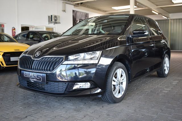 Schwarzmagic perleffekt Gebraucht 2021 Skoda Fabia Ambition Kleinwagen | 15.480 € (Fairer Preis) - Bild 1/4