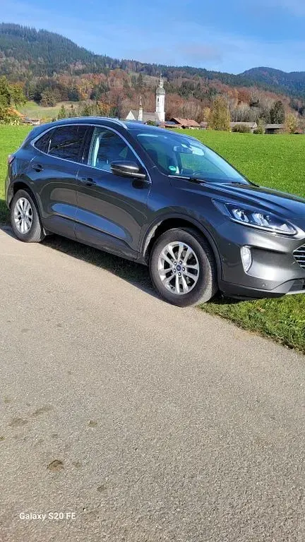 Gebraucht Ford Kuga Titanium 190 PS (139 kW) 2020 Grau SUV
