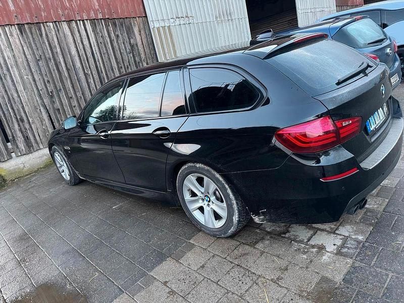 Gebraucht BMW 530 M Sport 258 PS (189 kW) 2014 Schwarz Kombi