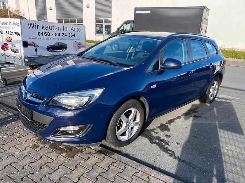 Blau Gebraucht 2015 Opel Astra Kombi | 4.499 € (Etwas zu teuer) - Bild 1/4