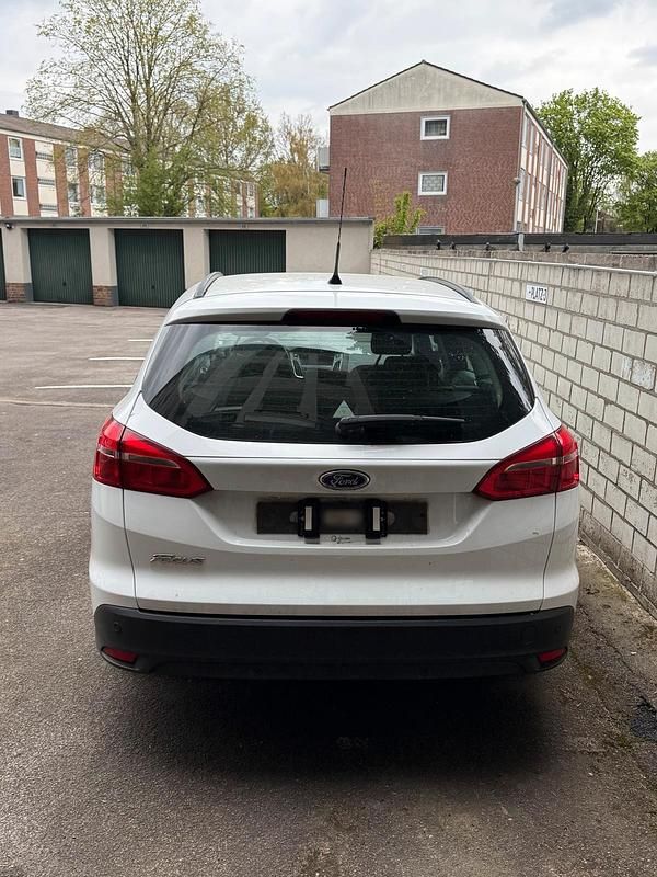 Second-hand Ford Focus 120 CP (88 kW) 2016 Alb Break
