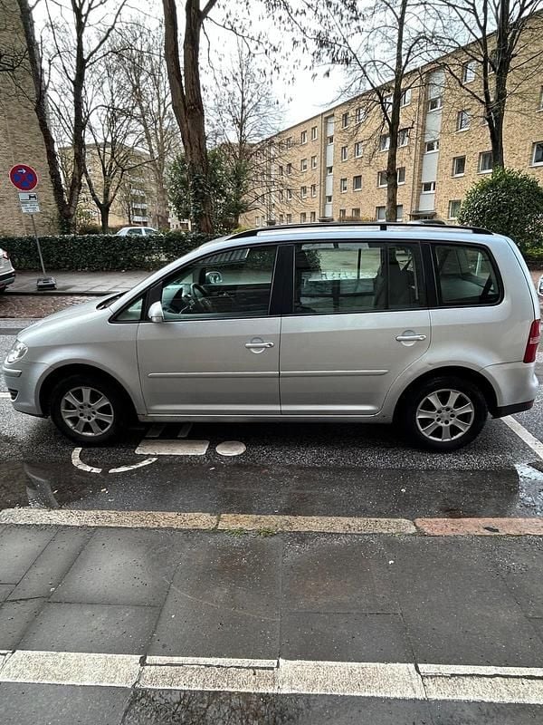 Gebraucht VW Touran 102 PS (75 kW) 2007 Silber Van / Kleinbus