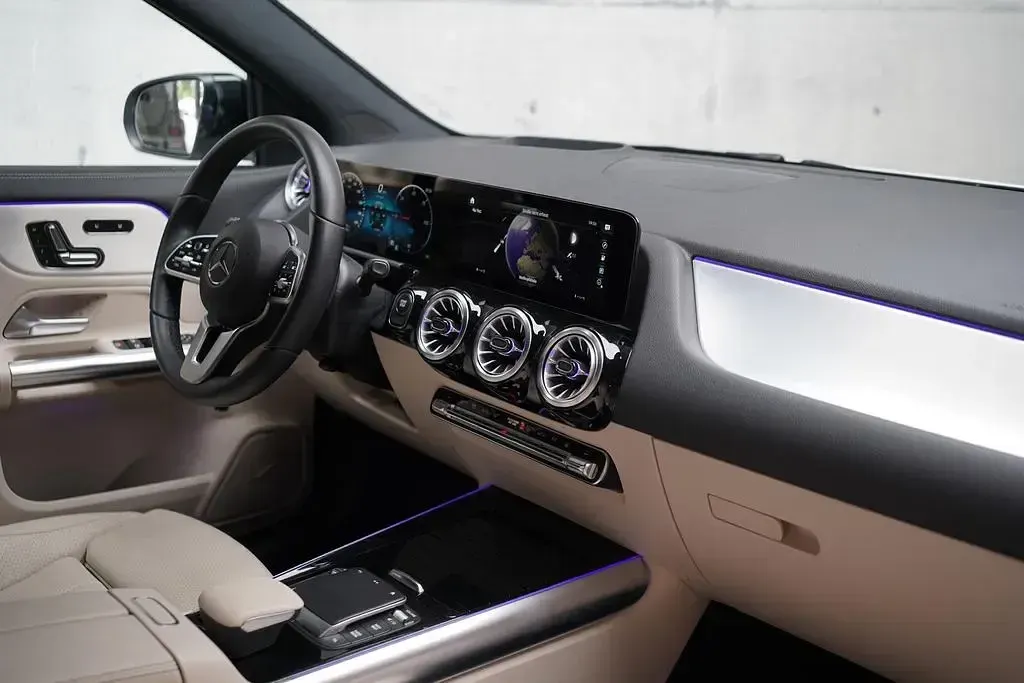 Gebraucht Mercedes EQA250 Night 139 kW (190 PS) 2022 Weiß SUV