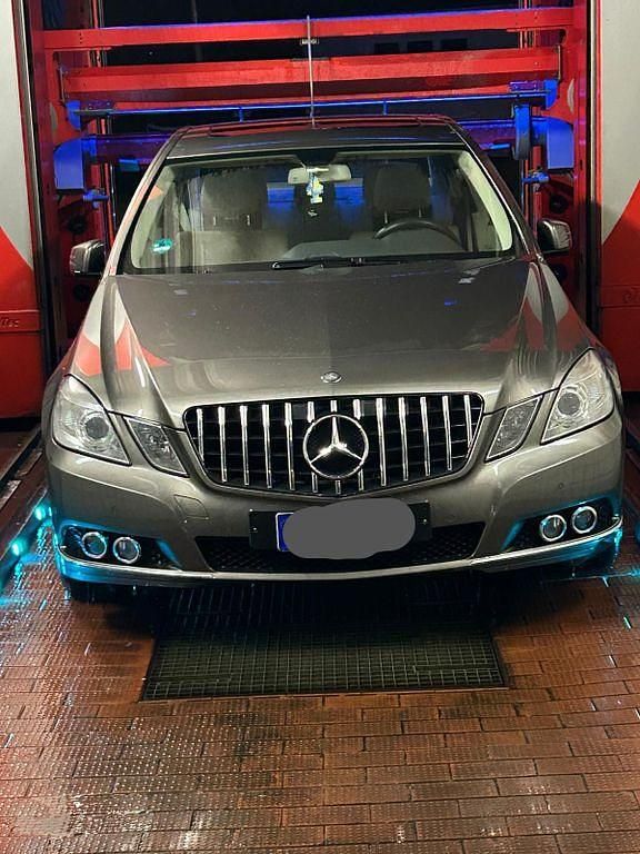 Gebraucht Mercedes E220 170 PS (125 kW) 2010 Limousine
