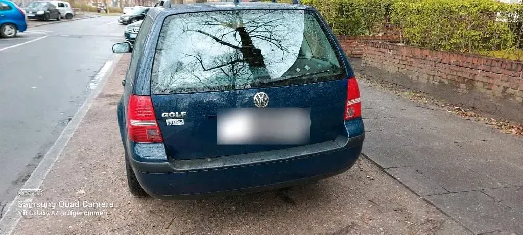 Usata VW Golf IV 75 CV (55 kW) 2005 Blu Station wagon