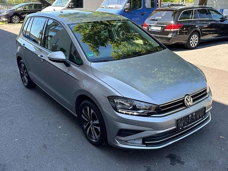 Tungsten silver Gebraucht 2020 VW Golf VIII United Limousine | 13.999 € (Guter Preis) - Bild 1/4