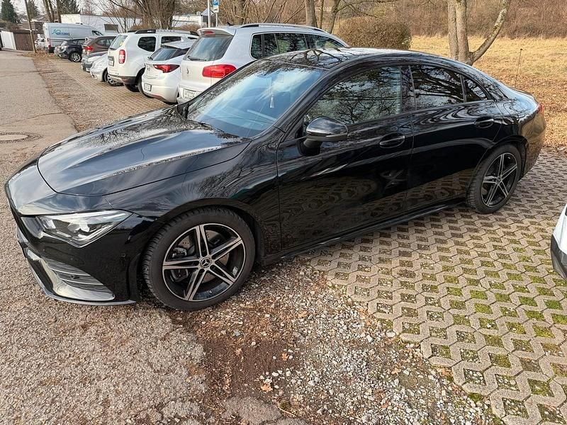 Gebraucht Mercedes CLA250 221 PS (162 kW) 2019 Schwarz Limousine