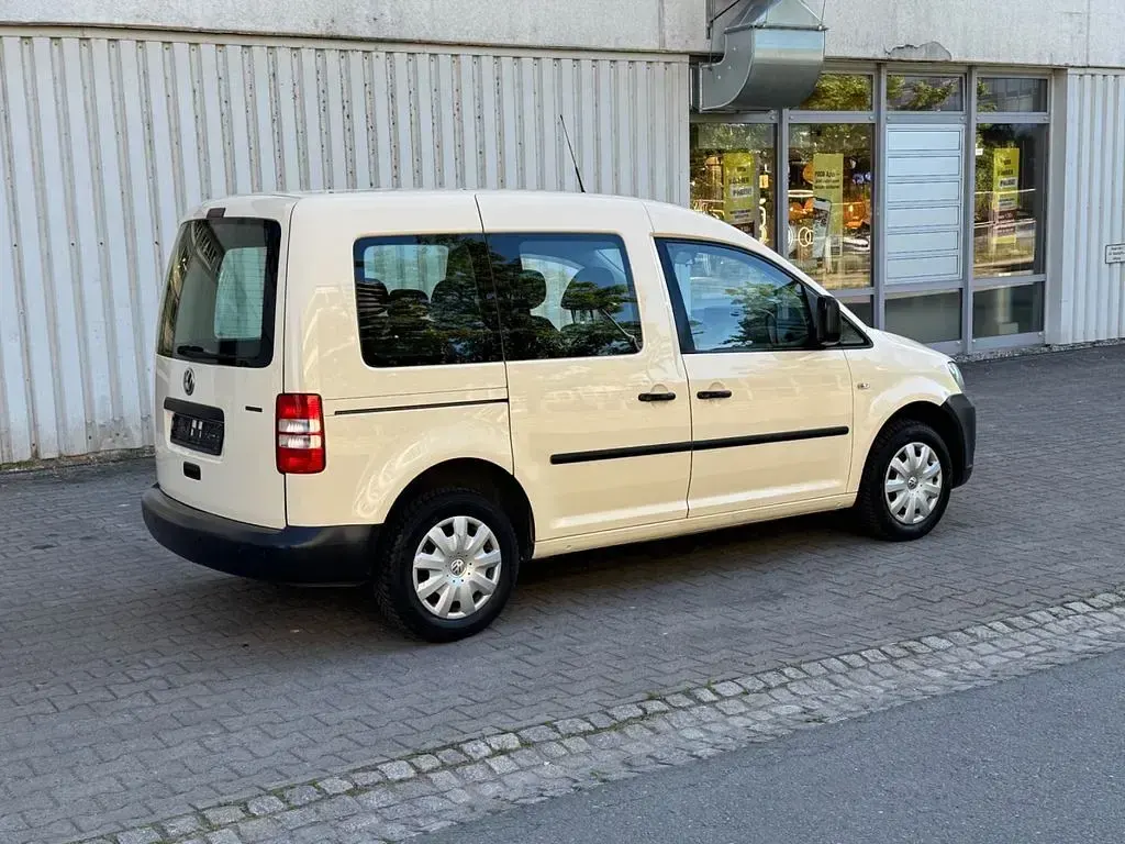 Gebraucht VW Caddy Comfortline 98 PS (72 kW) 2012 Blau Van / Kleinbus