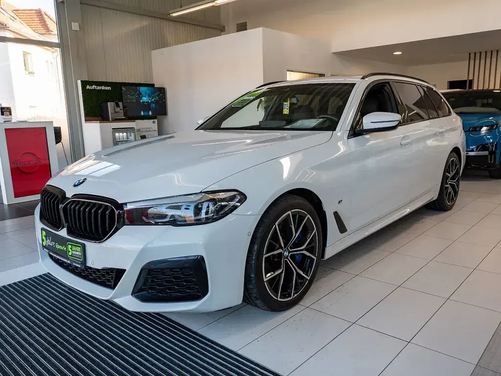 Gebraucht BMW 540 M Sport 340 PS (250 kW) 2023 Weiß Kombi