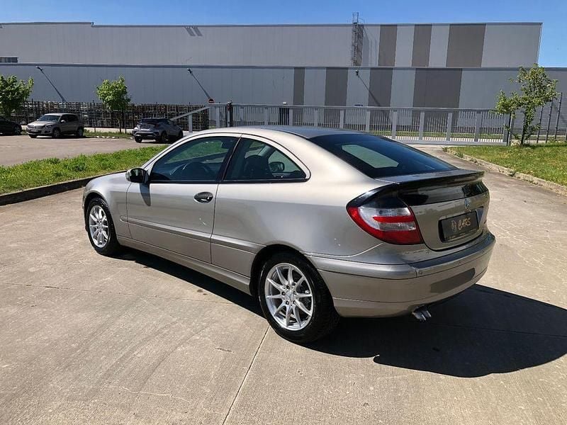 Occasion Mercedes C220 150 ch (110 kW) 2004 Argent Coupé