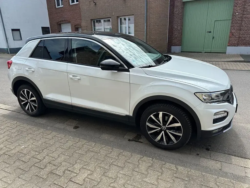 Second-hand VW T-Roc Style 116 CP (85 kW) 2019 Alb SUV