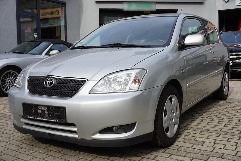 Gebraucht Toyota Corolla 97 PS (71 kW) 2004 Silber Kleinwagen