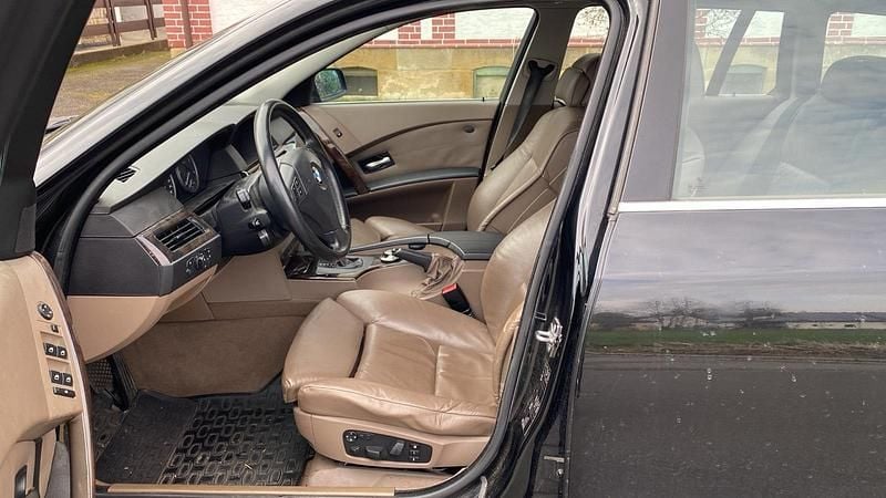 Gebraucht BMW 530 218 PS (160 kW) 2004 Schwarz Kombi