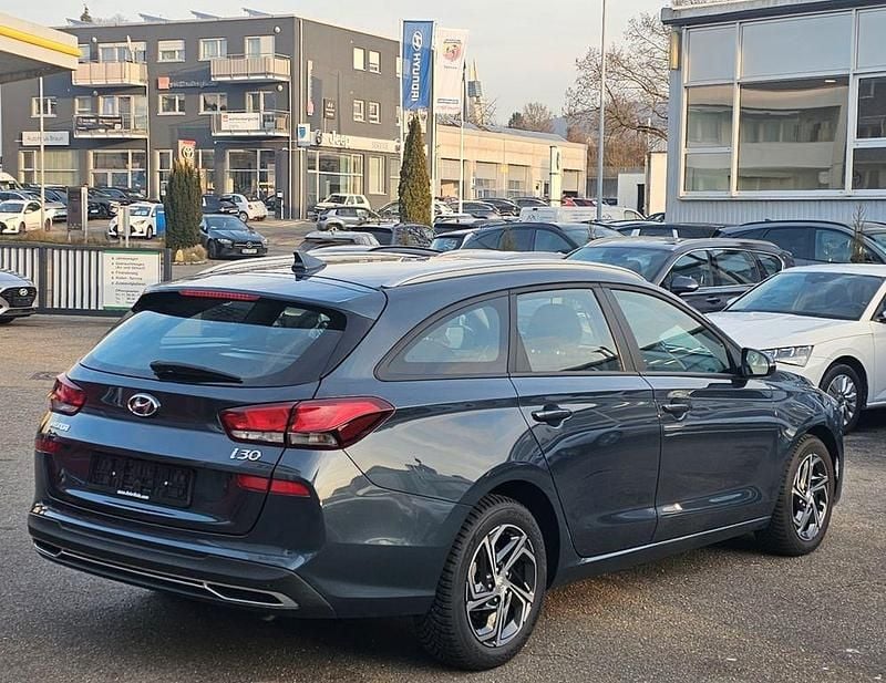Gebraucht Hyundai i30 Comfort 120 PS (88 kW) 2024 Grau Kombi