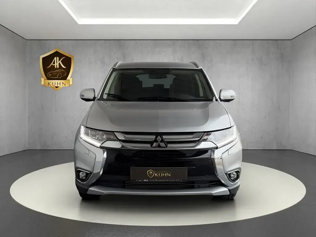 Gebraucht Mitsubishi Outlander Edition+ 150 PS (110 kW) 2018 Silber SUV