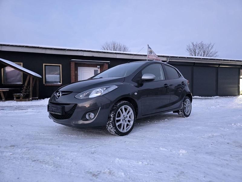 Grau Gebraucht 2014 Mazda 2 Sendo Kleinwagen | 8.499 € (Fairer Preis) - Bild 1/4