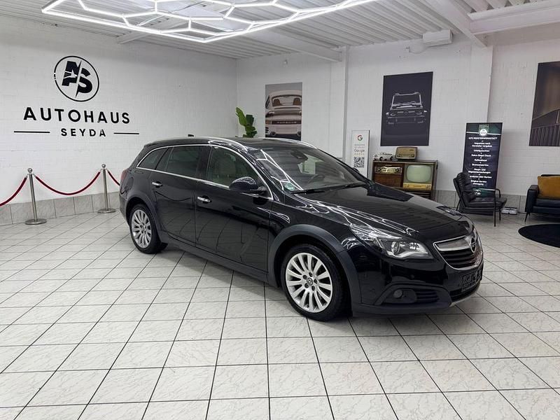 Schwarz Gebraucht 2016 Opel Insignia Country Tourer OPC Kombi | 12.990 € (Guter Preis) - Bild 1/4