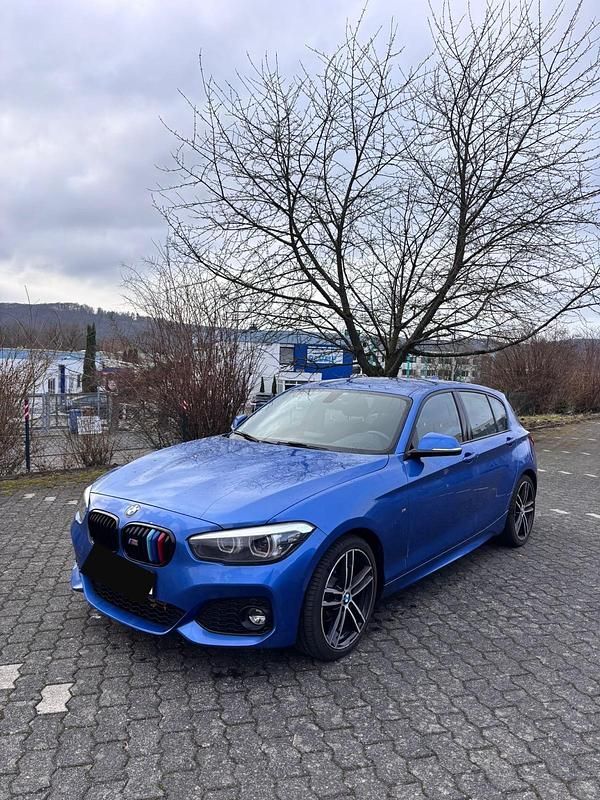 Blau Gebraucht 2018 BMW 118 M Sport Kleinwagen | 12.800 € (Superpreis) - Bild 1/4