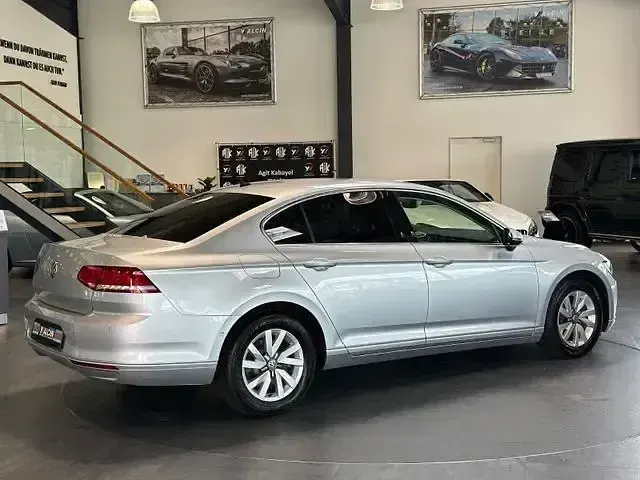 Gebraucht VW Passat Comfortline 195 PS (143 kW) 2015 Silber Limousine