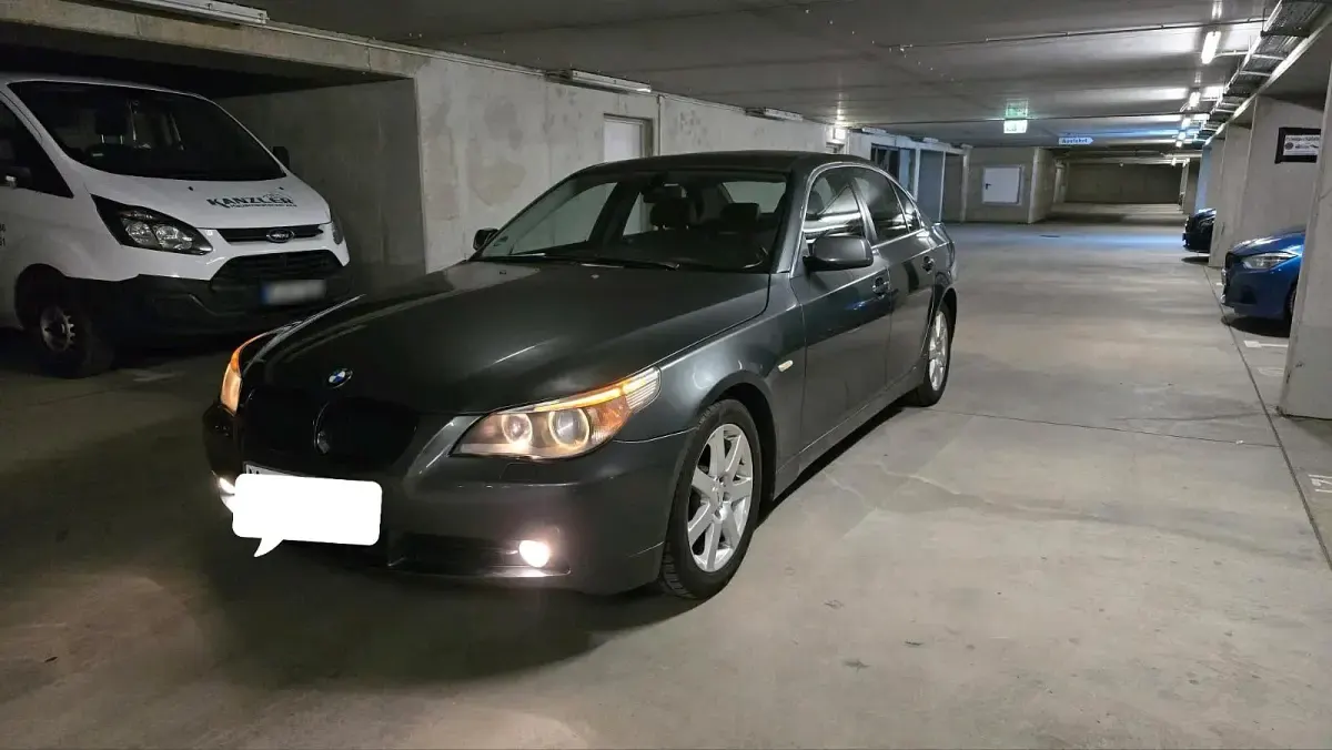 Gebraucht BMW 520 170 PS (125 kW) 2004 Grau Limousine