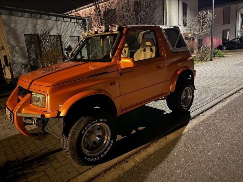 Orange Gebraucht 1995 Suzuki Vitara SUV | 6.666 € - Bild 1/4