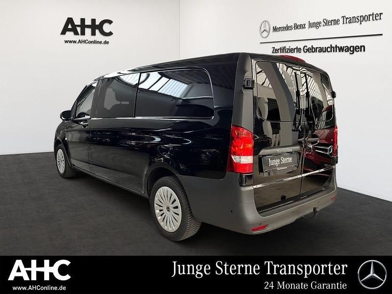 Gebraucht Mercedes Vito 190 PS (139 kW) 2024 Obsidianschwarz metallic Van