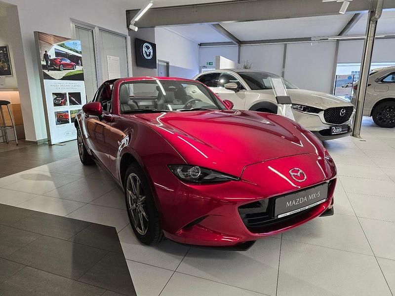 Neu Mazda MX5 Exclusive-Line 132 PS (97 kW) 2025 Rot Cabrio