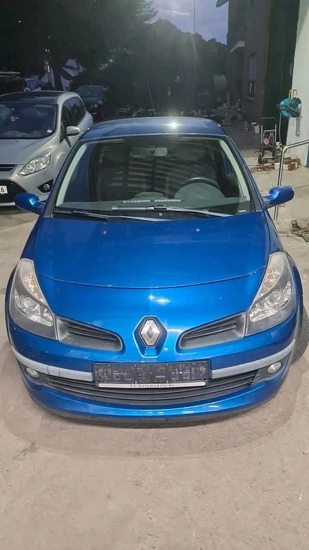 Blau Gebraucht 2007 Renault Clio II Kleinwagen | 1.800 € - Bild 1/4