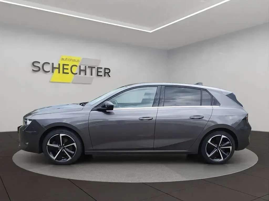 Gebraucht Opel Astra Business Elegance 131 PS (96 kW) 2023 Vulkan grau metallic (metallic) Limousine