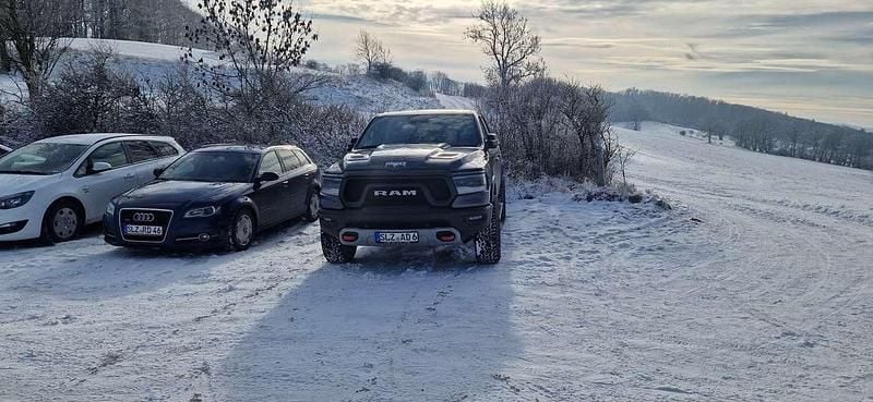 Gebraucht Dodge Ram 401 PS (294 kW) 2020 Grau Abholung