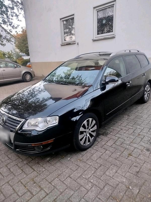 Schwarz Gebraucht 2007 VW Passat Kombi | 2.500 € (Teuer) - Bild 1/2