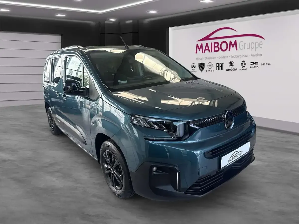 Gebraucht Citroën Berlingo 110 PS (80 kW) 2025 Rot Van / Kleinbus