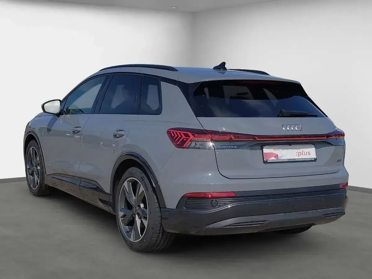 Gebraucht Audi Q4 e-tron Advanced 194 kW (265 PS) 2023 Grau SUV
