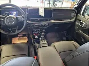 Gebraucht Jeep Wrangler Rubicon 272 PS (200 kW) 2024 Schwarz (black clear coat) SUV