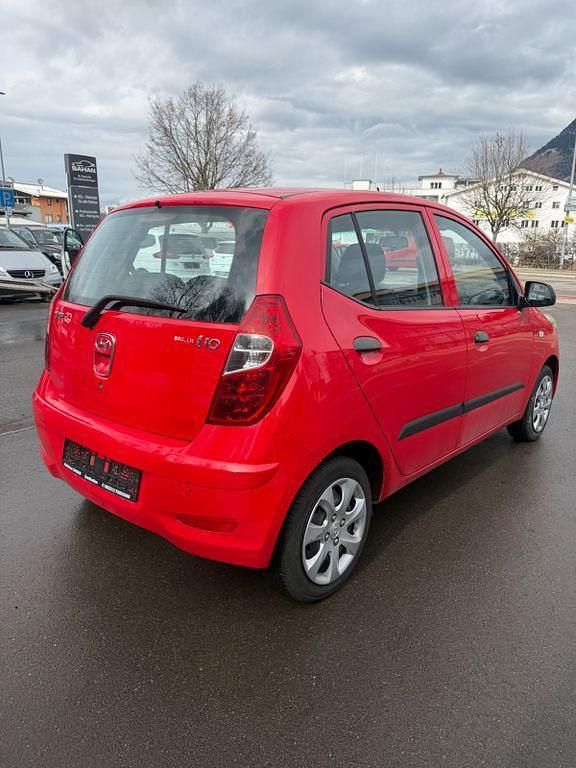 Gebraucht Hyundai i10 Classic 69 PS (50 kW) 2011 Rot Kleinwagen