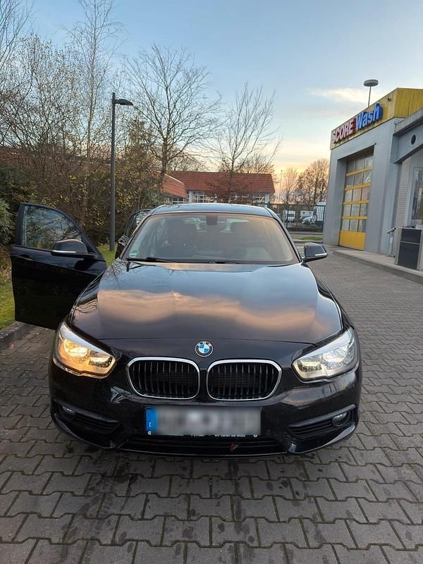 Schwarz Gebraucht 2017 BMW 116 Kleinwagen | 12.500 € (Etwas zu teuer) - Bild 1/4