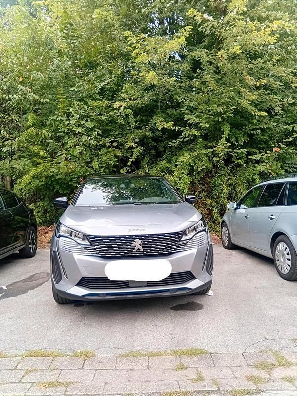 Grau Gebraucht 2024 Peugeot 3008 SUV | 18.500 € (Superpreis) - Bild 1/4