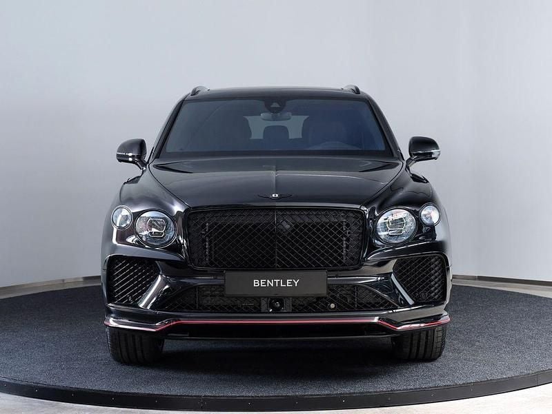 Ny Bentley Bentayga 650 HK (478 kW) 2026 Sort SUV