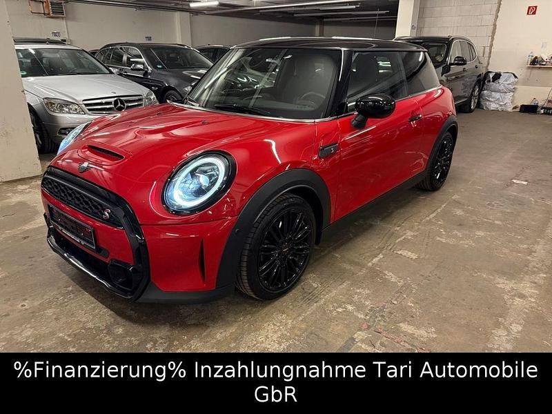 Gebraucht Mini Cooper S Classic 178 PS (130 kW) 2023 Chili red Kleinwagen