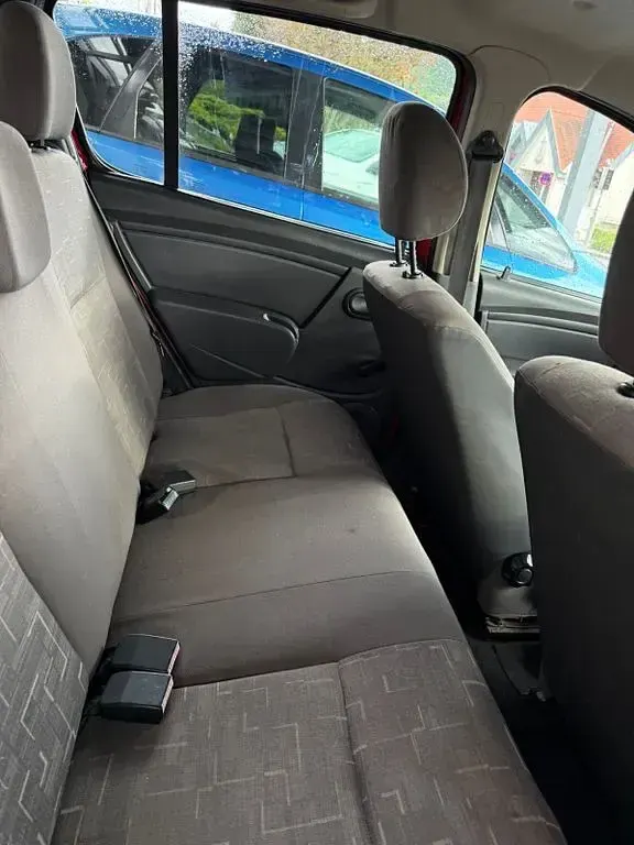 Gebraucht Dacia Sandero 75 PS (55 kW) 2008 Rot Kleinwagen